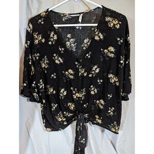 Floral Womans Luo tie front blouse